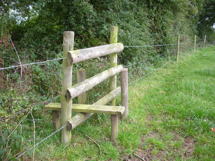Photograph: September 2010: Broken stile / Broken stile