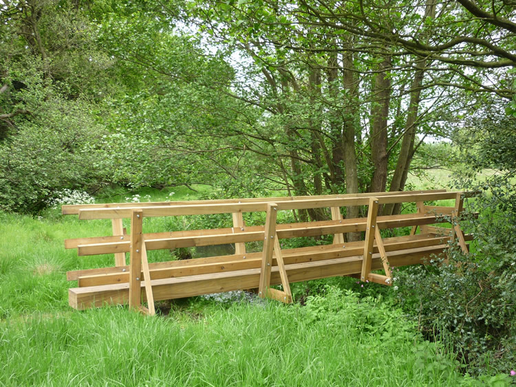Photograph: 2011: New bridge